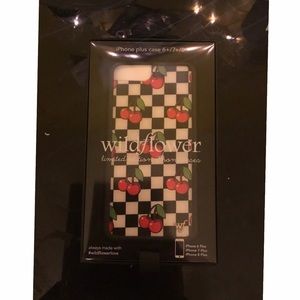 Wildflower case for IPhone 7 Plus !